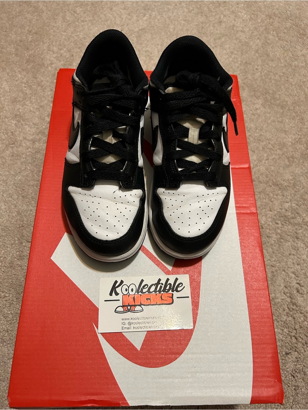 Nike Dunk - Picture 2 of 5